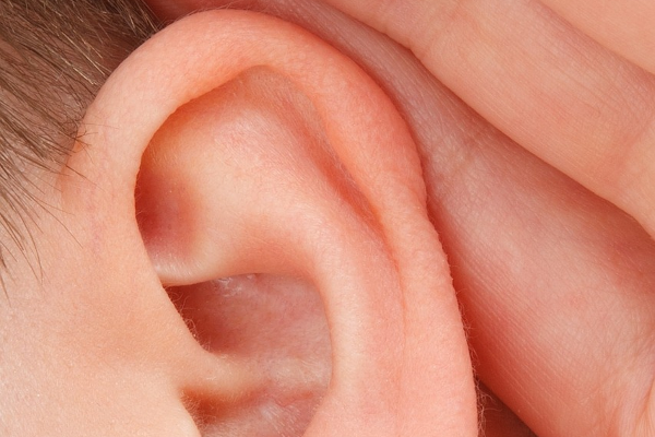 Consciente de Contento Roca Cómo puedo eliminar un tapón en el oído? | Centro Auditivo